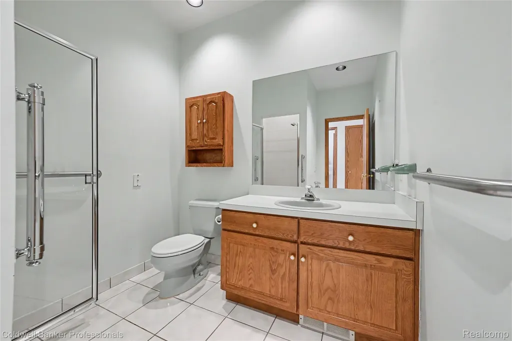 7351 Locklin West Bloomfield Charter Township MI 48324