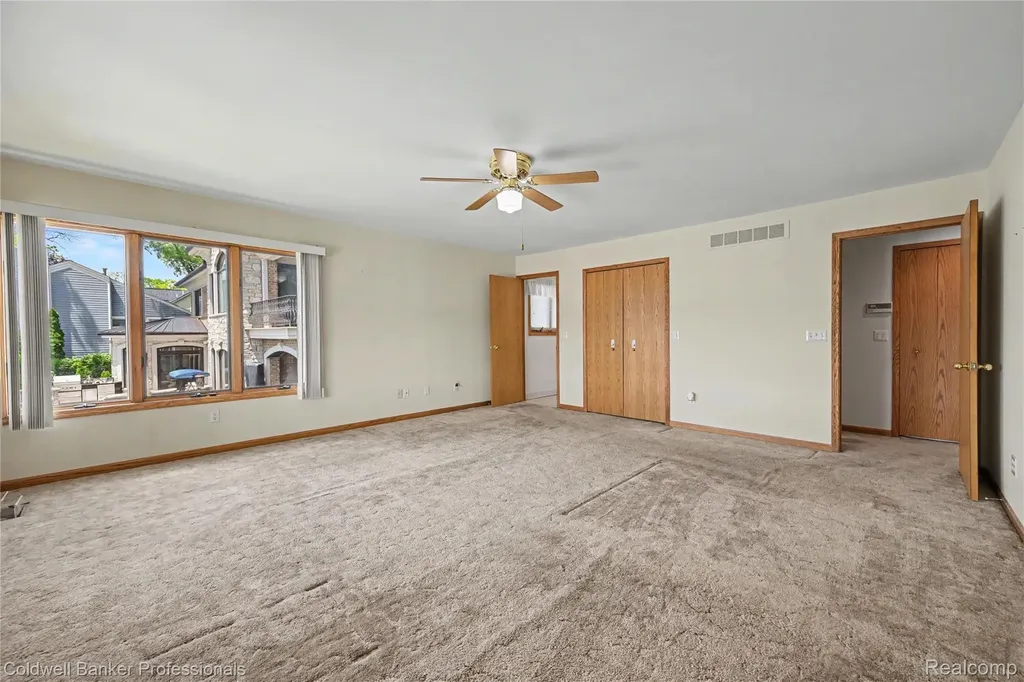 7351 Locklin West Bloomfield Charter Township MI 48324