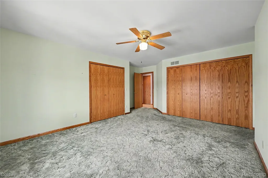 7351 Locklin West Bloomfield Charter Township MI 48324