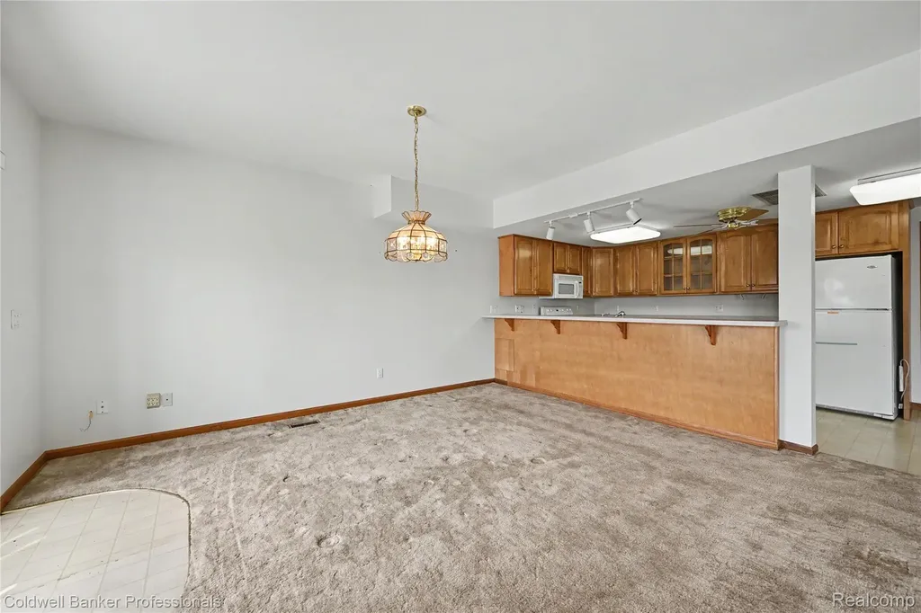 7351 Locklin West Bloomfield Charter Township MI 48324