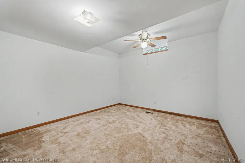 7351 Locklin West Bloomfield Charter Township MI 48324