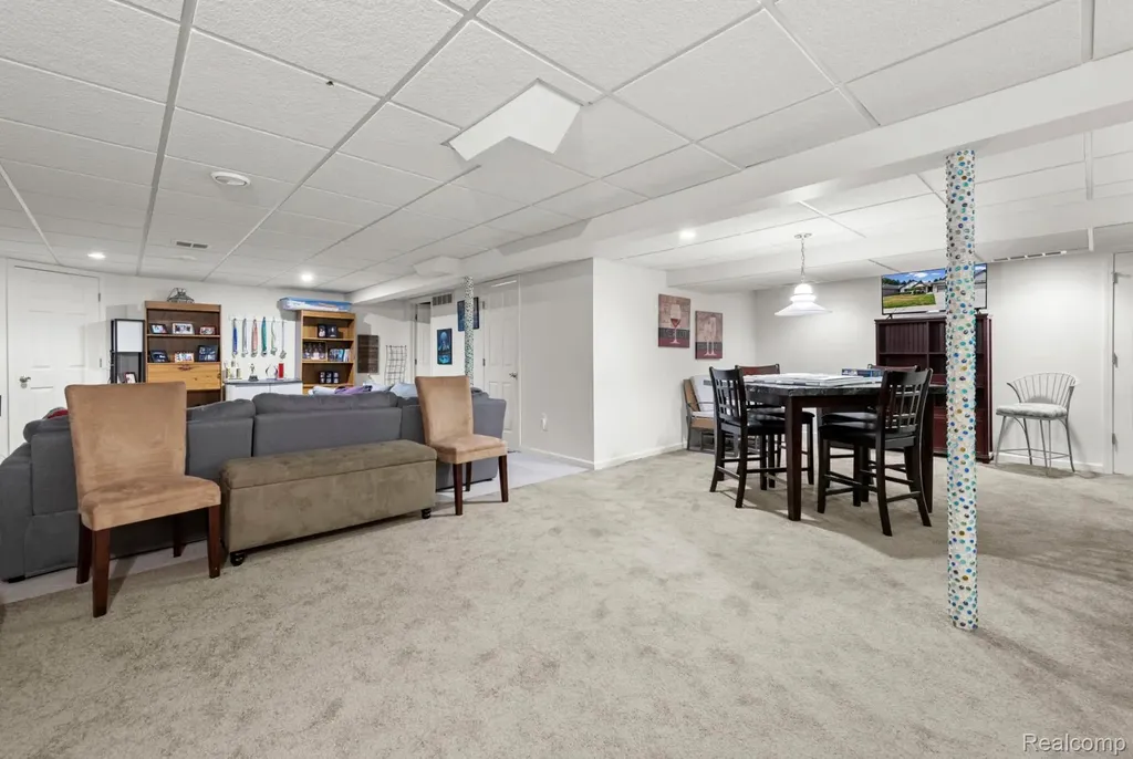 15437 Pebble Pointe Drive Clinton Charter Township MI 48038