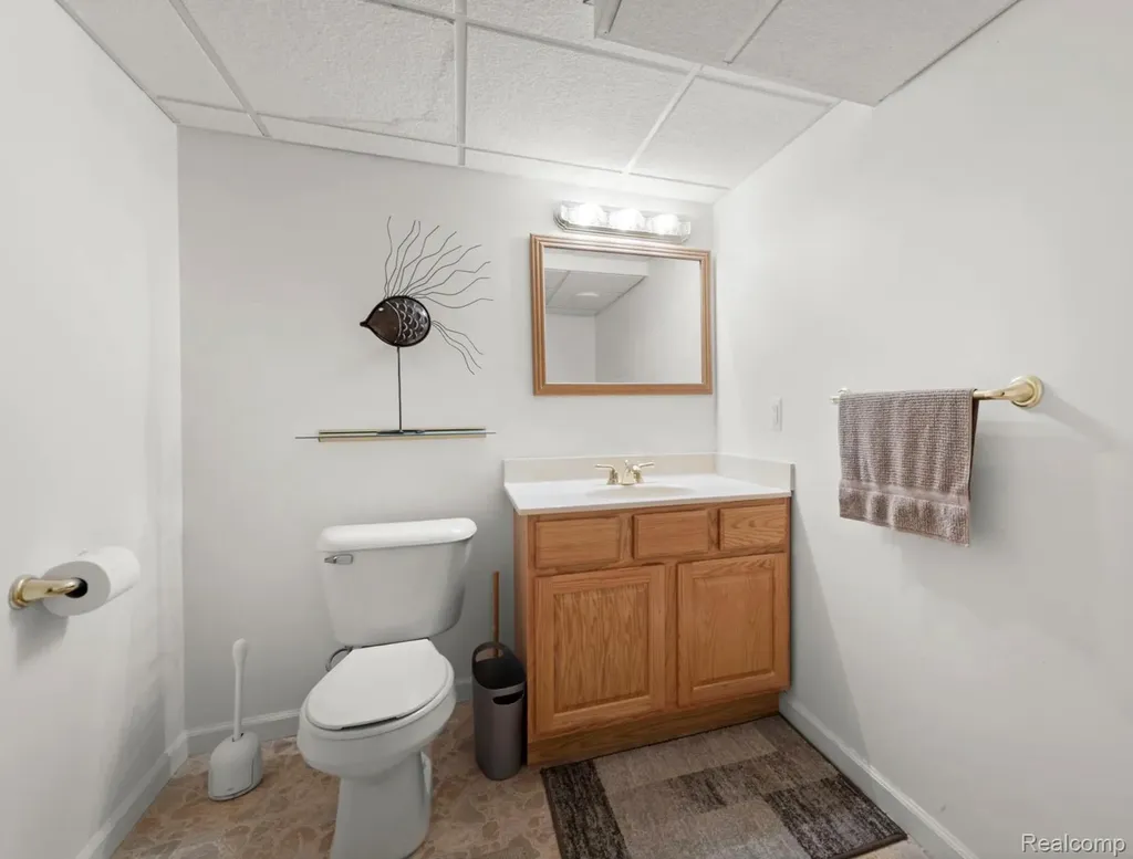 15437 Pebble Pointe Drive Clinton Charter Township MI 48038