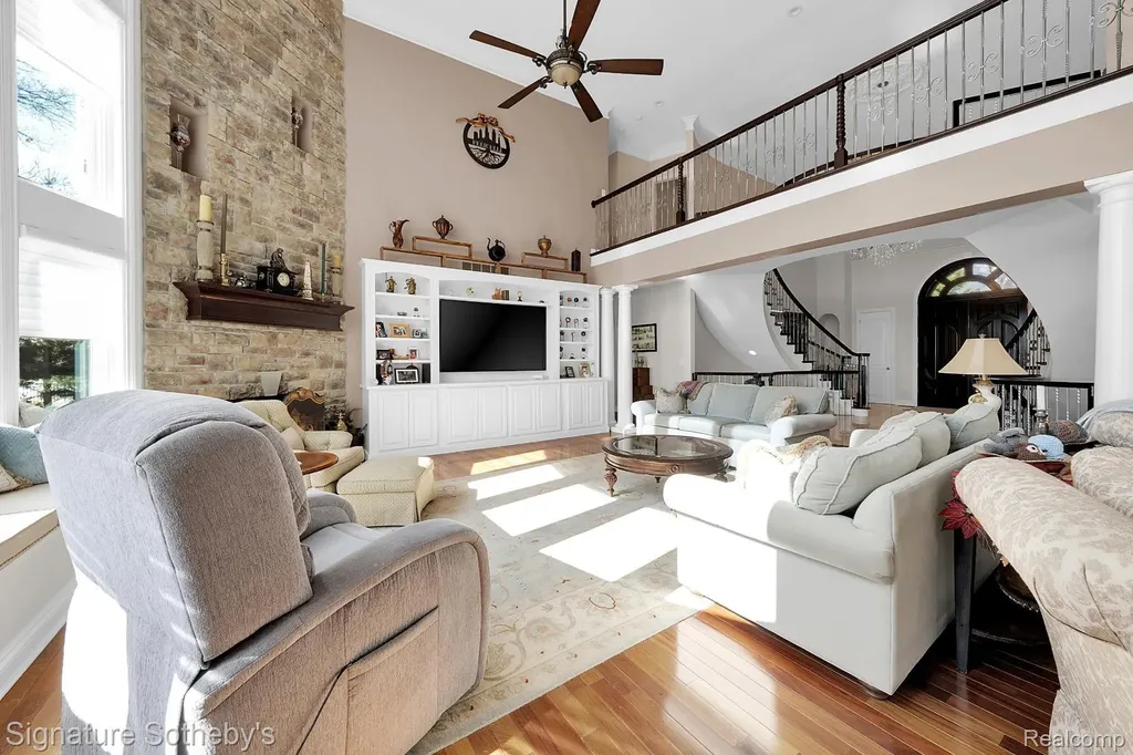 5001 Forest Valley Independence Charter Township MI 48348