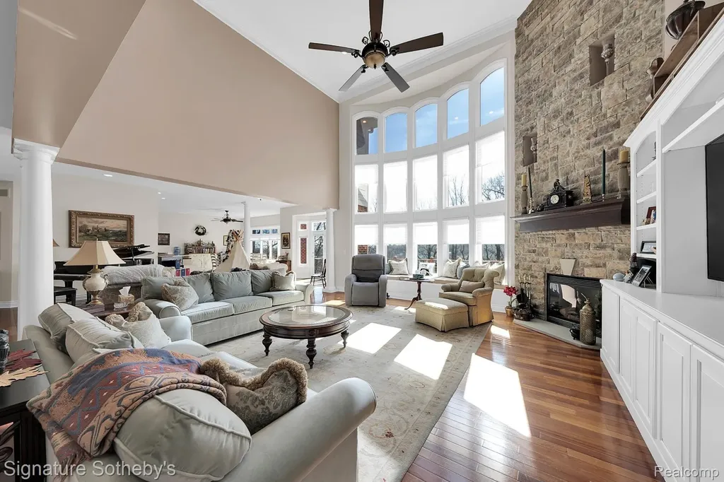 5001 Forest Valley Independence Charter Township MI 48348
