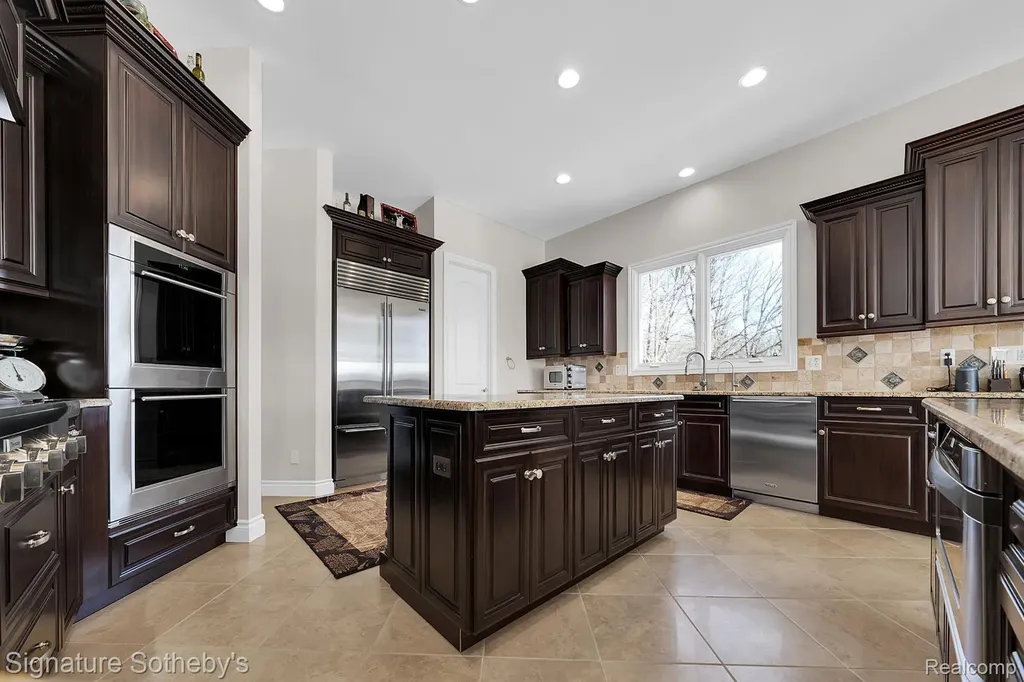 5001 Forest Valley Independence Charter Township MI 48348