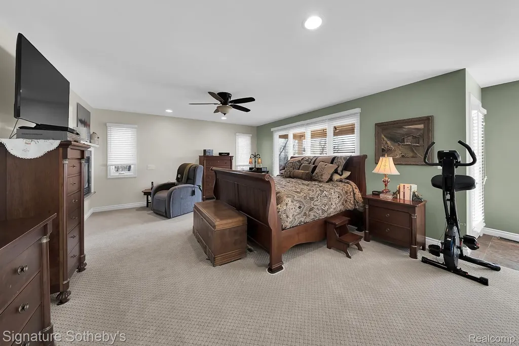 5001 Forest Valley Independence Charter Township MI 48348