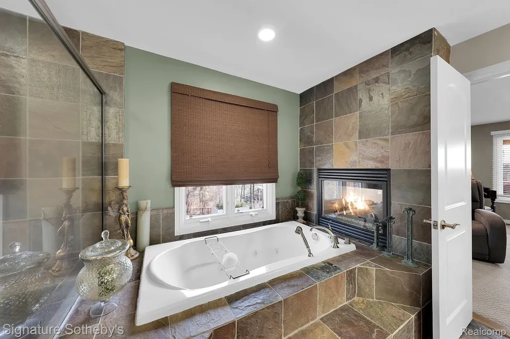 5001 Forest Valley Independence Charter Township MI 48348