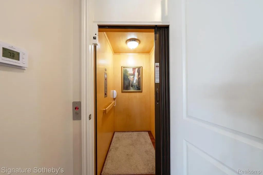 5001 Forest Valley Independence Charter Township MI 48348