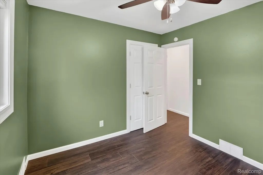 18514 Ray Street Riverview City MI 48193