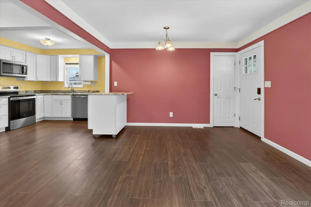 18514 Ray Street Riverview City MI 48193