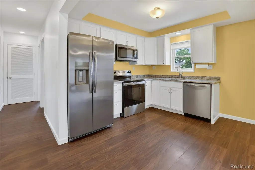 18514 Ray Street Riverview City MI 48193