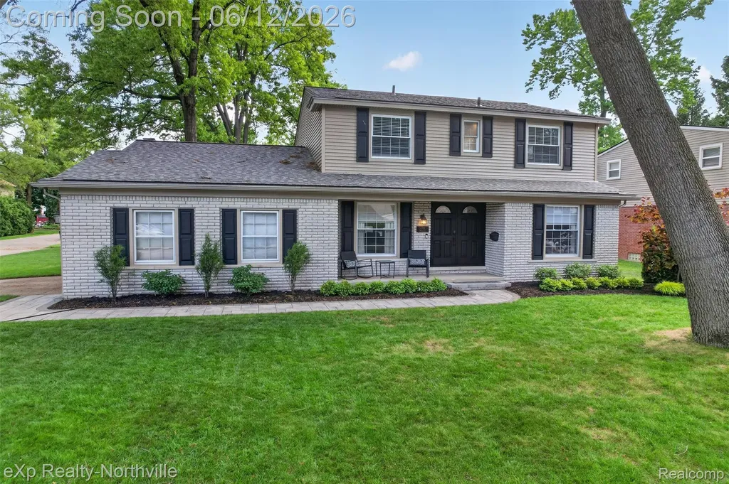 33083 Broadmoor Court Livonia City MI 48154