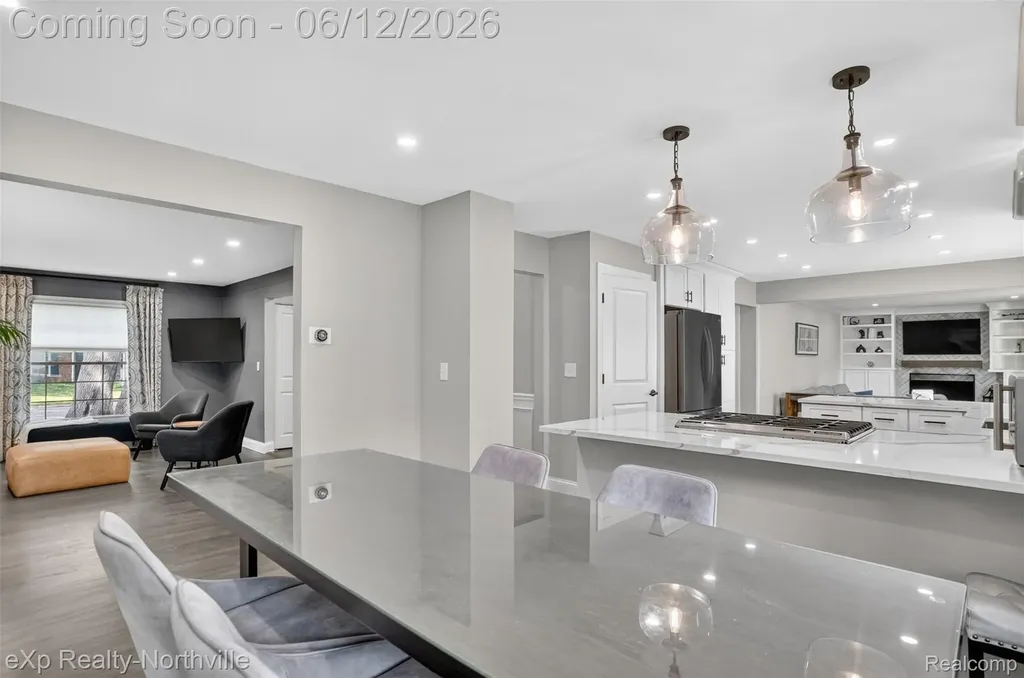 33083 Broadmoor Court Livonia City MI 48154