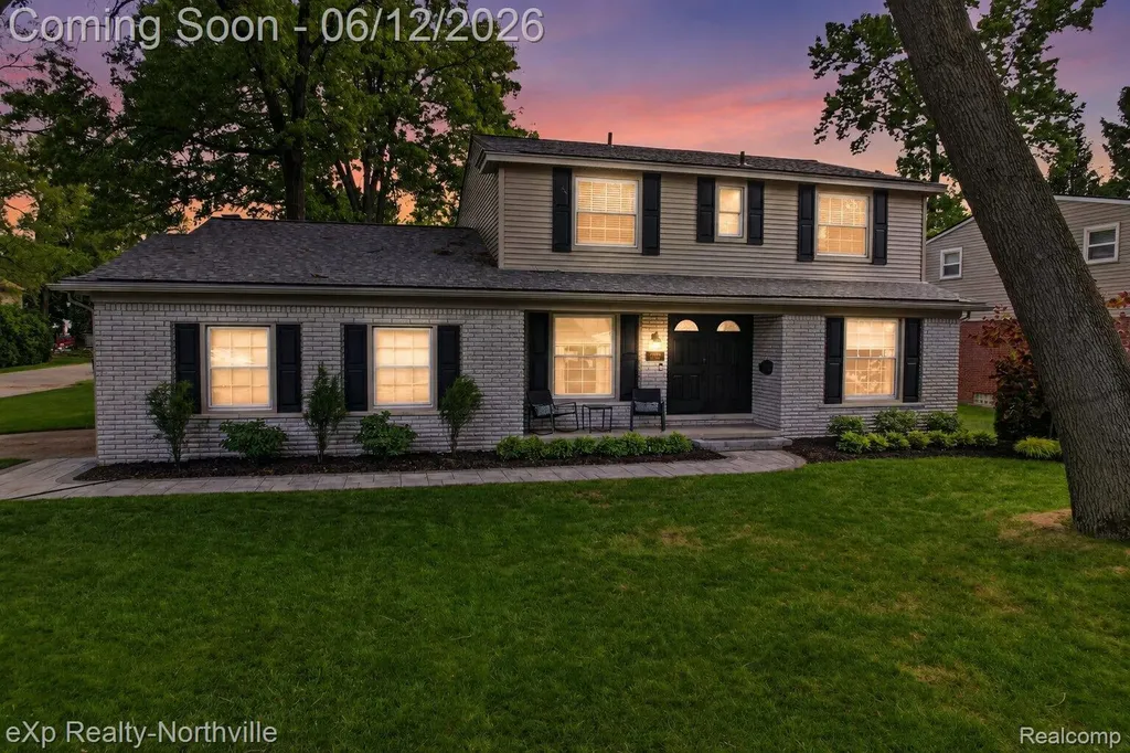 33083 Broadmoor Court Livonia City MI 48154