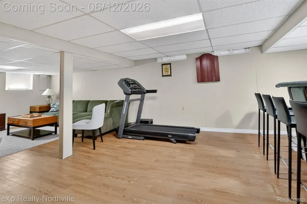 33083 Broadmoor Court Livonia City MI 48154