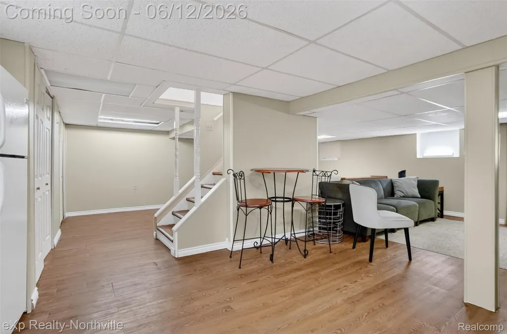 33083 Broadmoor Court Livonia City MI 48154