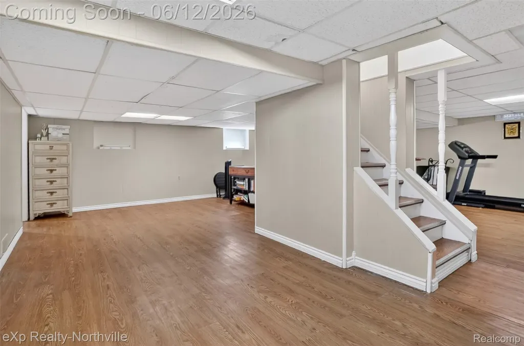 33083 Broadmoor Court Livonia City MI 48154