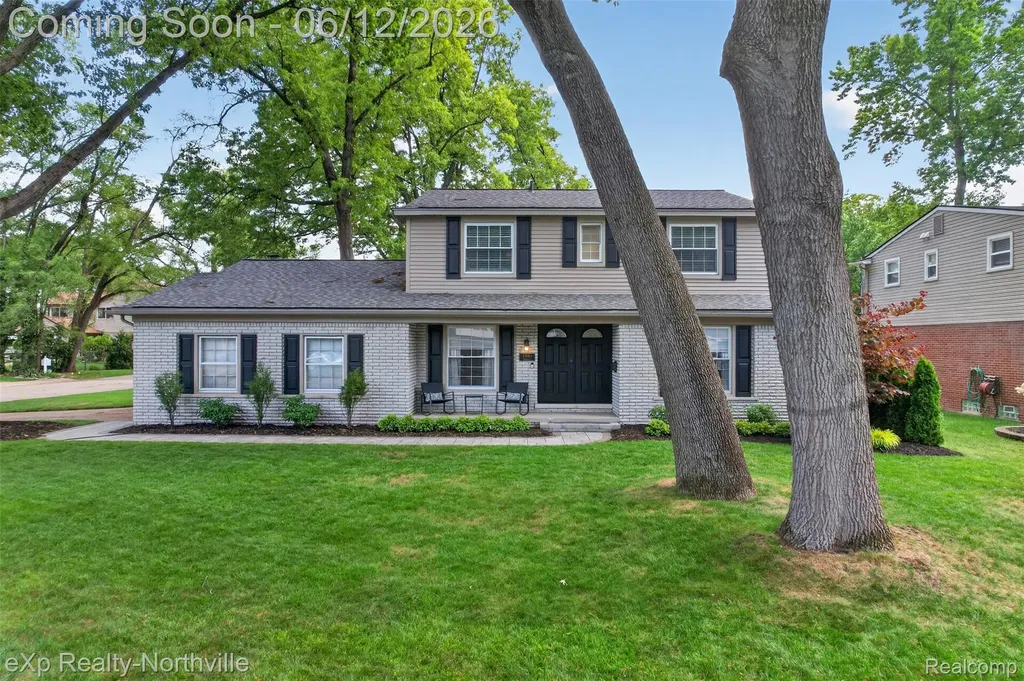 33083 Broadmoor Court Livonia City MI 48154