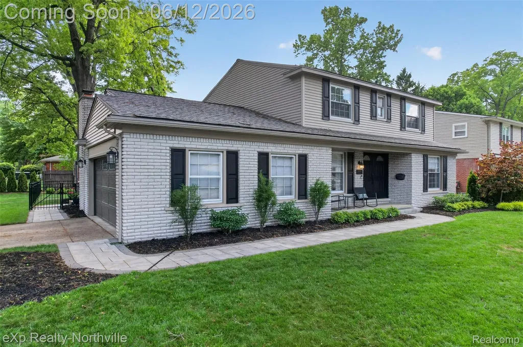 33083 Broadmoor Court Livonia City MI 48154