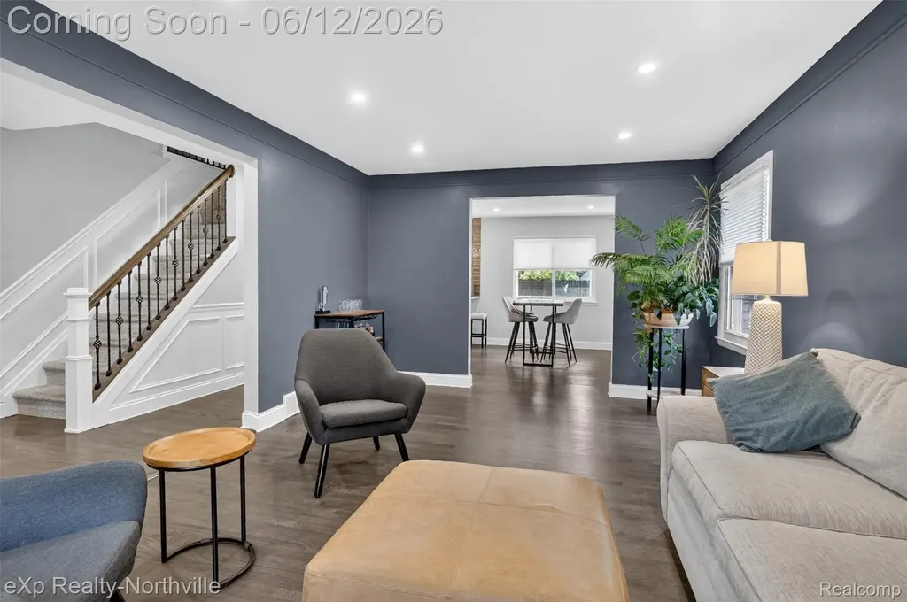 33083 Broadmoor Court Livonia City MI 48154