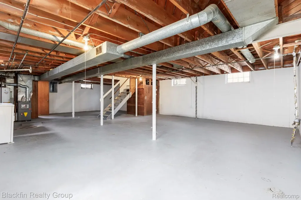 24641 Ridgedale Street Oak Park City MI 48237