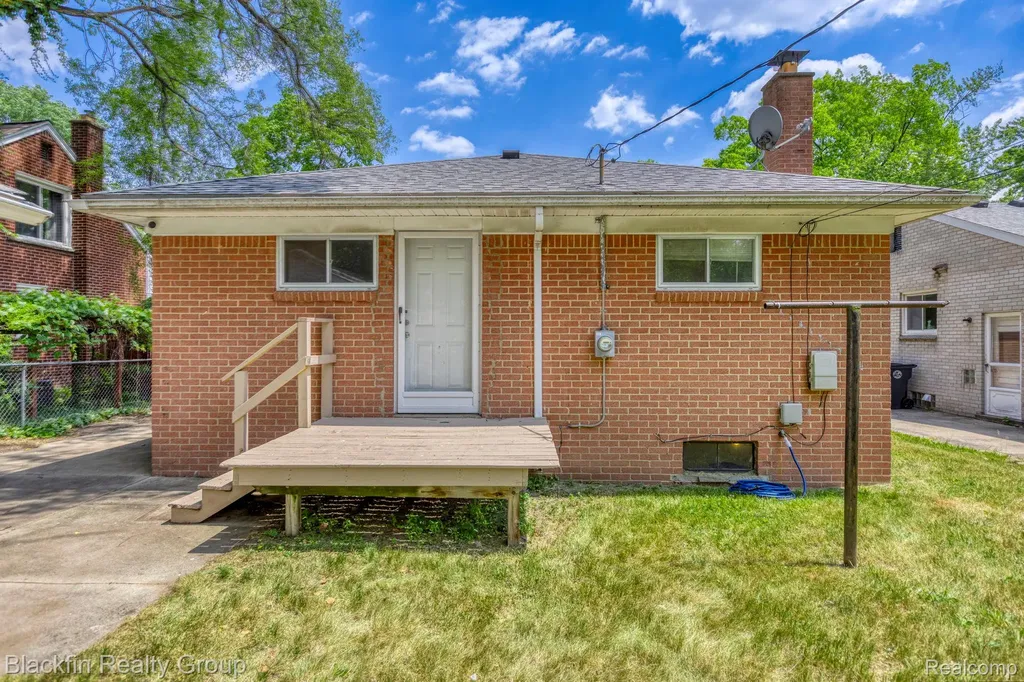 24641 Ridgedale Street Oak Park City MI 48237