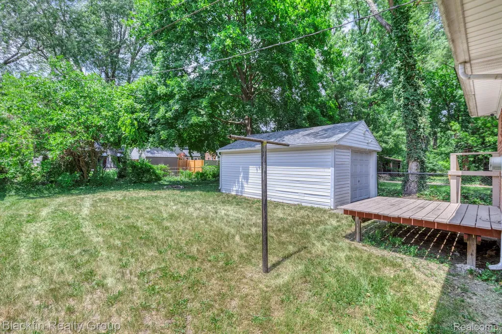 24641 Ridgedale Street Oak Park City MI 48237