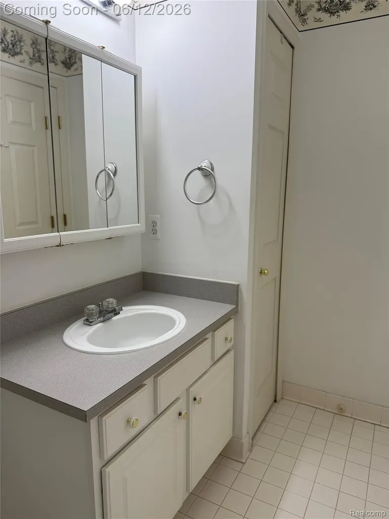 3721 Knightbridge Circle Sterling Heights City MI 48314