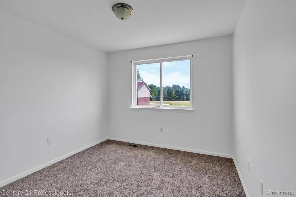 1989 Golfview Lane Westland City MI 48186