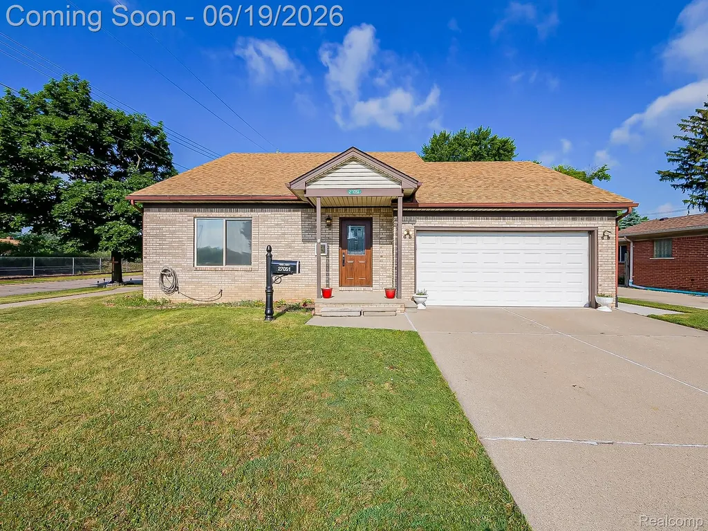 27051 Demrick Street Roseville City MI 48066