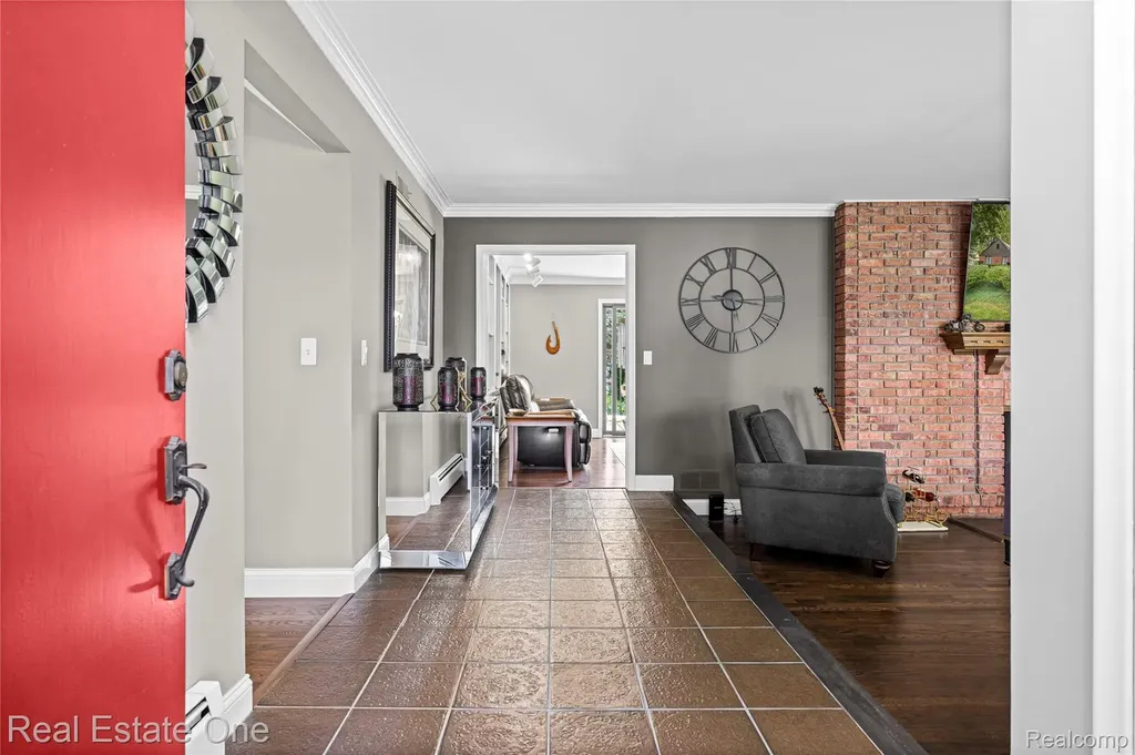 28330 E Blom Drive Harrison Charter Township MI 48045