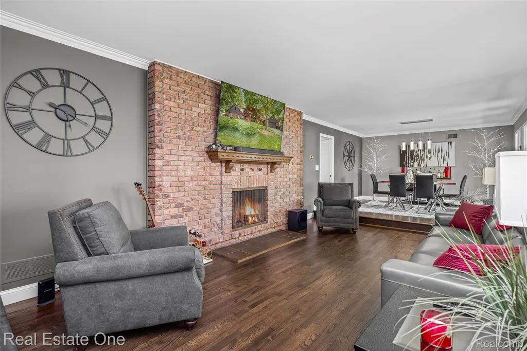 28330 E Blom Drive Harrison Charter Township MI 48045