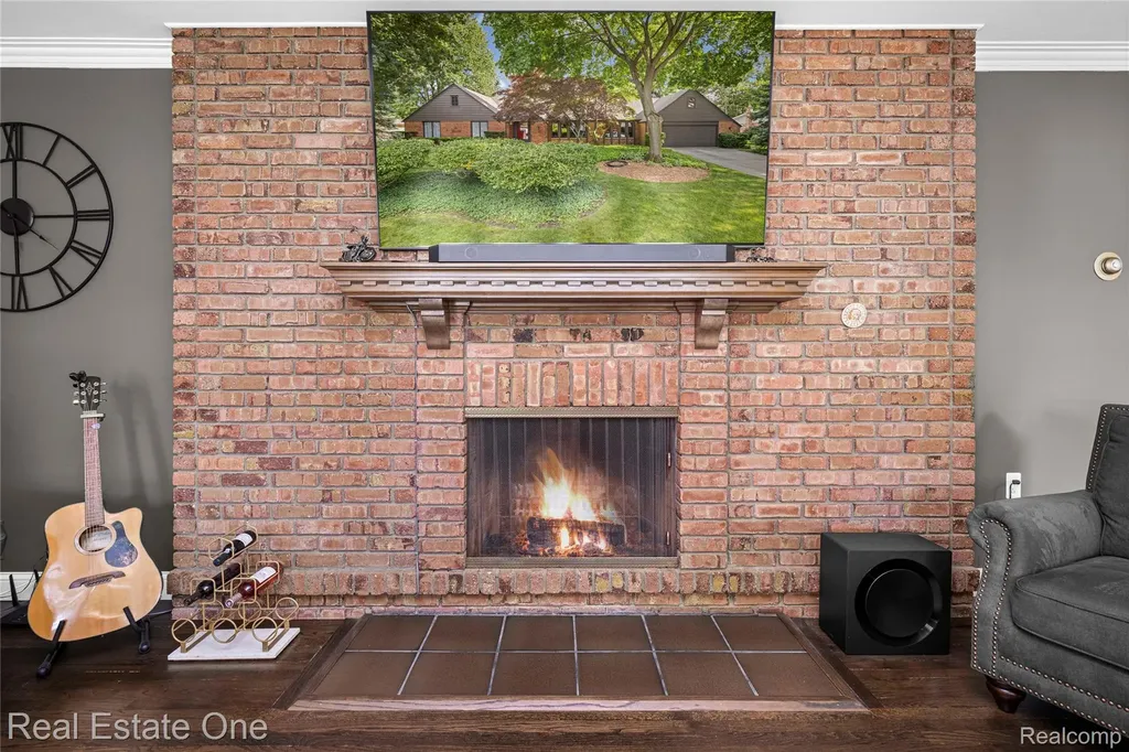 28330 E Blom Drive Harrison Charter Township MI 48045