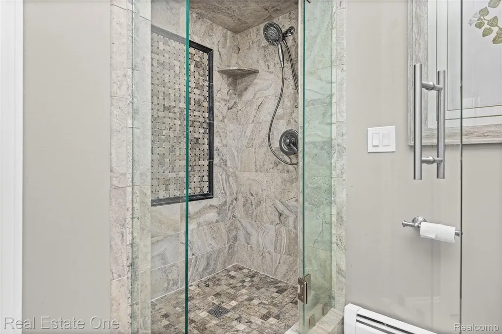 28330 E Blom Drive Harrison Charter Township MI 48045