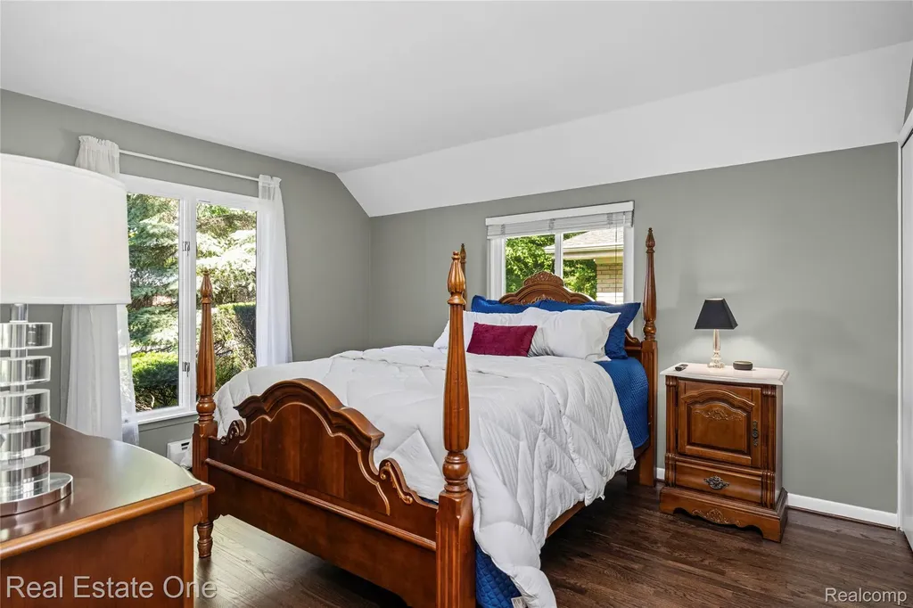 28330 E Blom Drive Harrison Charter Township MI 48045