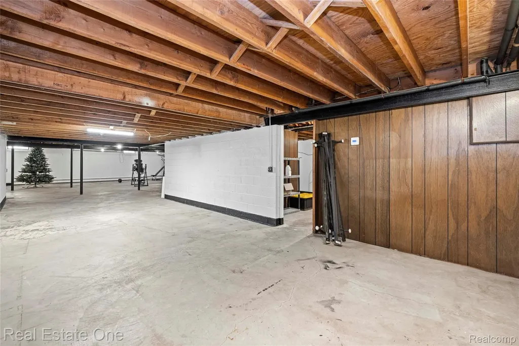28330 E Blom Drive Harrison Charter Township MI 48045