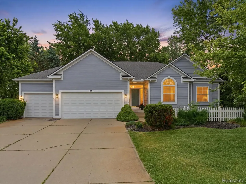 12311 Water Greens Court Fenton Charter Township MI 48430