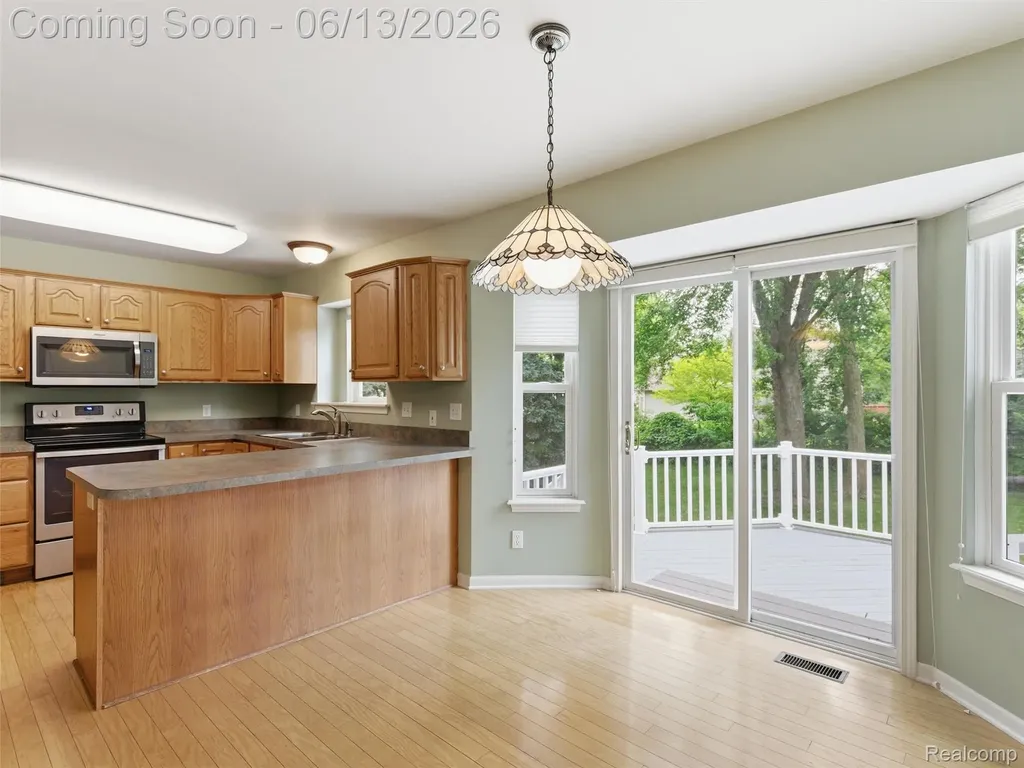 12311 Water Greens Court Fenton Charter Township MI 48430