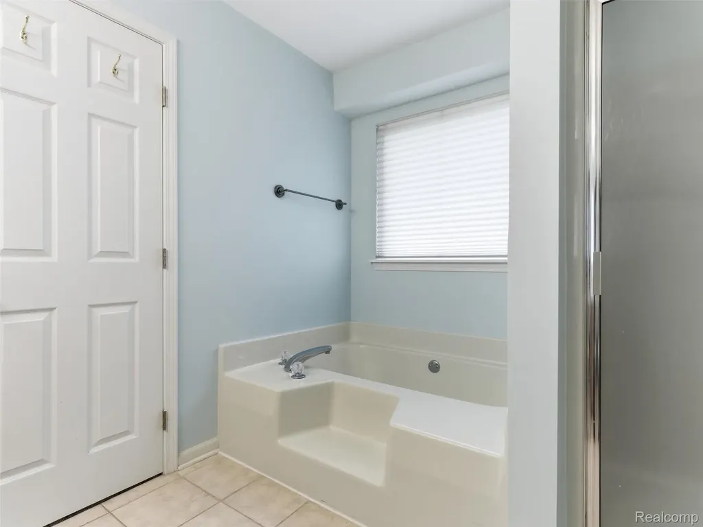 12311 Water Greens Court Fenton Charter Township MI 48430