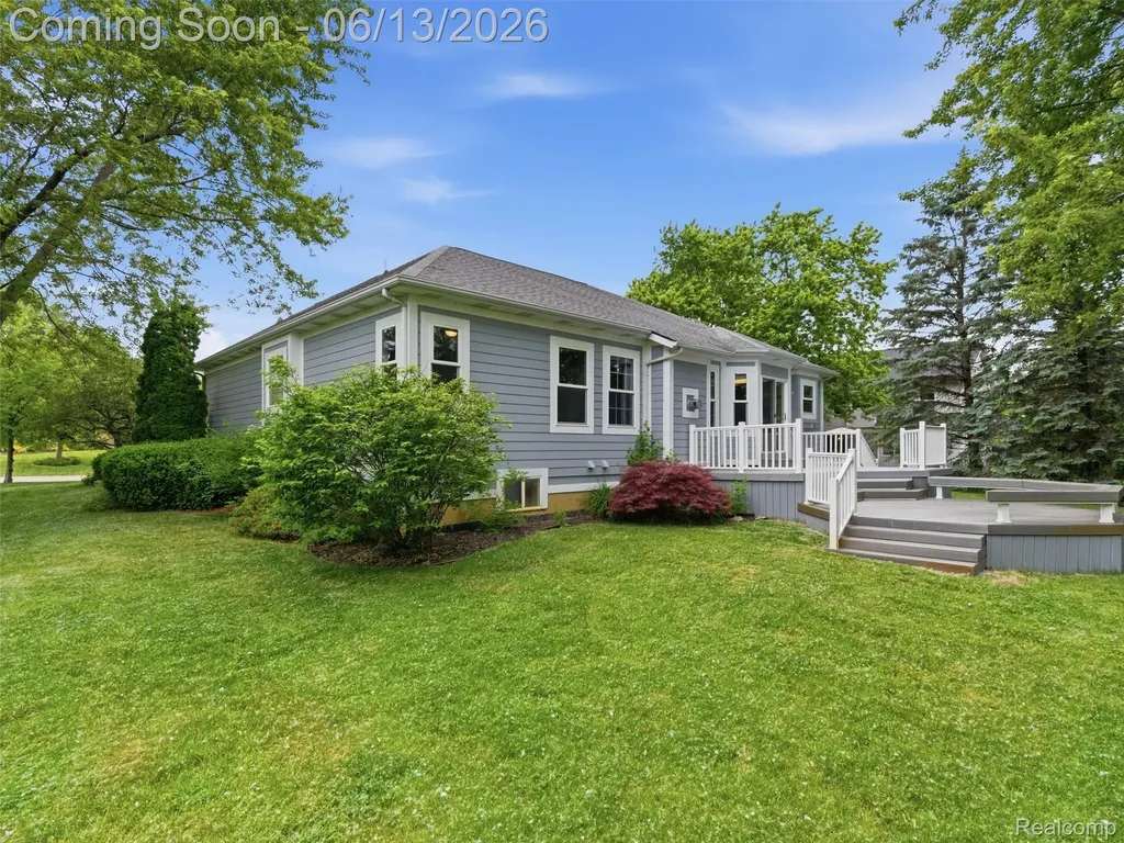 12311 Water Greens Court Fenton Charter Township MI 48430