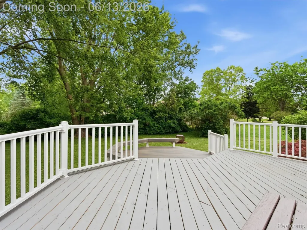 12311 Water Greens Court Fenton Charter Township MI 48430