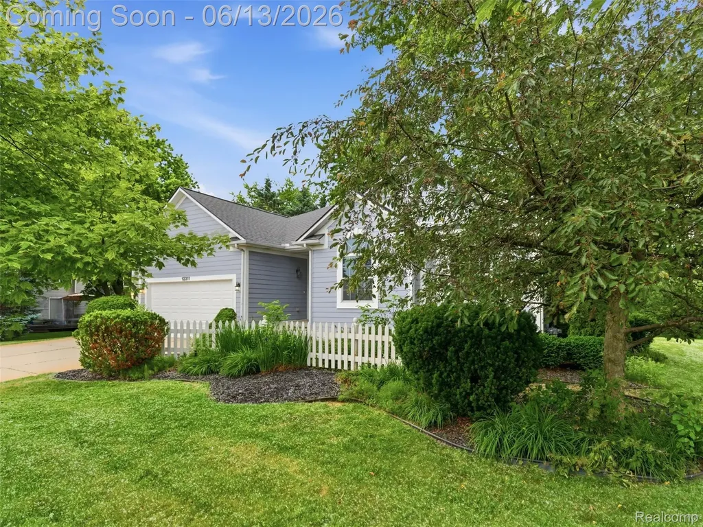 12311 Water Greens Court Fenton Charter Township MI 48430