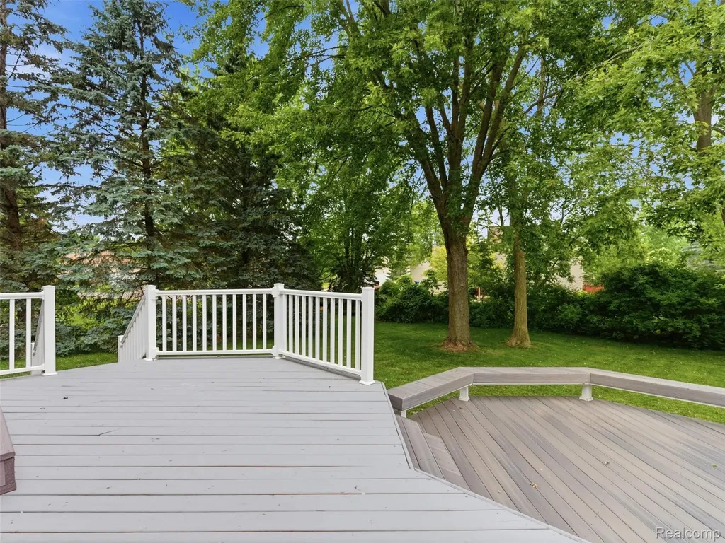 12311 Water Greens Court Fenton Charter Township MI 48430