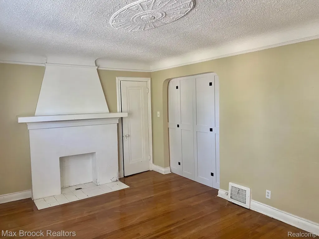 6127 Grayton Street Detroit City MI 48224