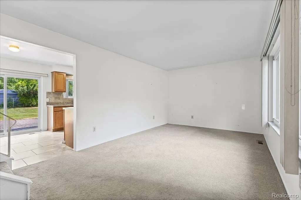 226 Ruppert Street Commerce Charter Township MI 48382