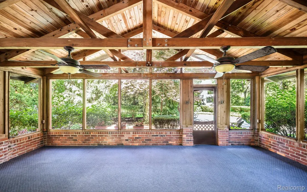 4269 N Willoway Estates Court Bloomfield Hills City MI 48302