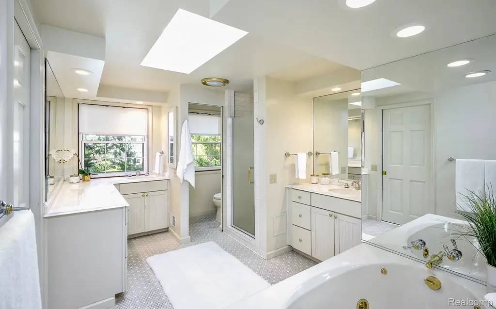 4269 N Willoway Estates Court Bloomfield Hills City MI 48302