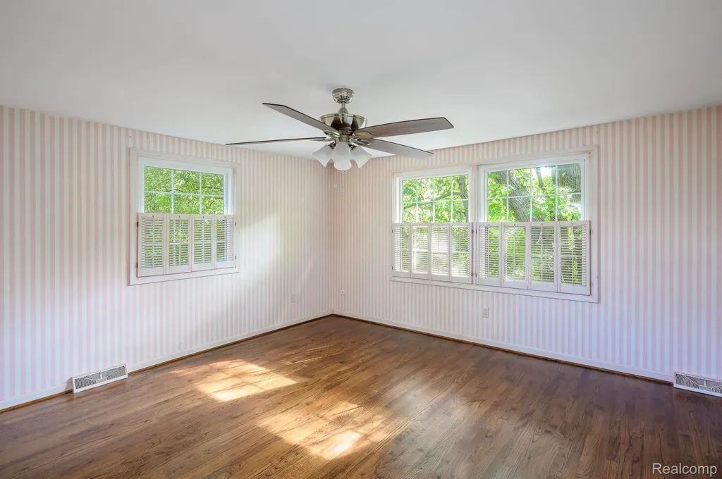 4269 N Willoway Estates Court Bloomfield Hills City MI 48302
