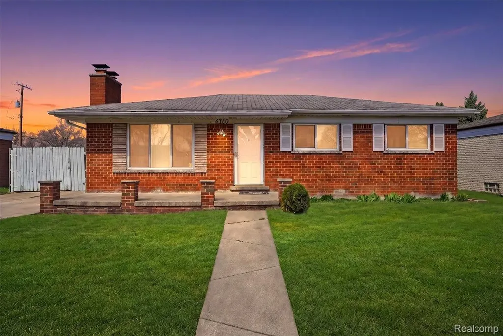 4759 Bernice Avenue Warren City MI 48091